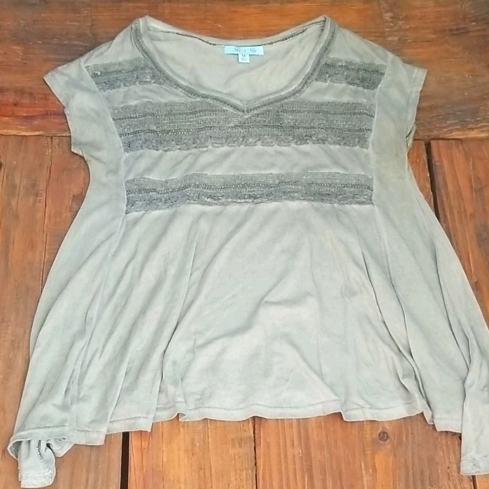 She + Sky | Top - M